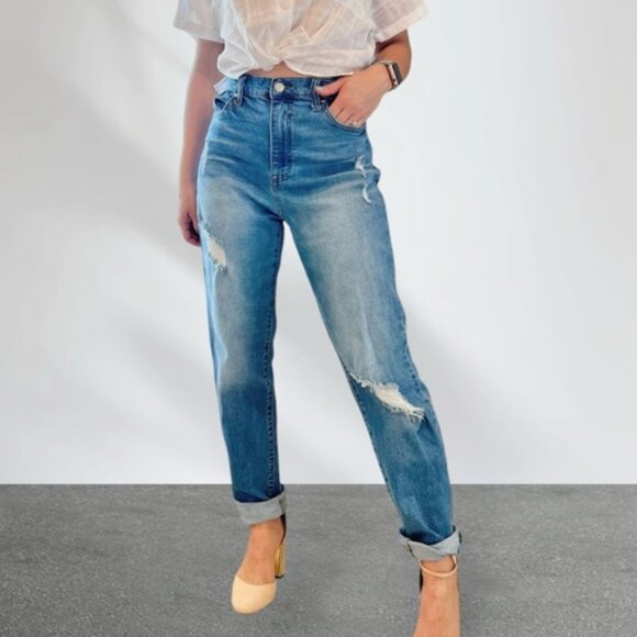 Altar'd State High Rise‎ Distressed Jeans Size 30 - Picture 1 of 7